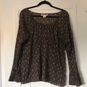 Michael Kors brown patterned top!